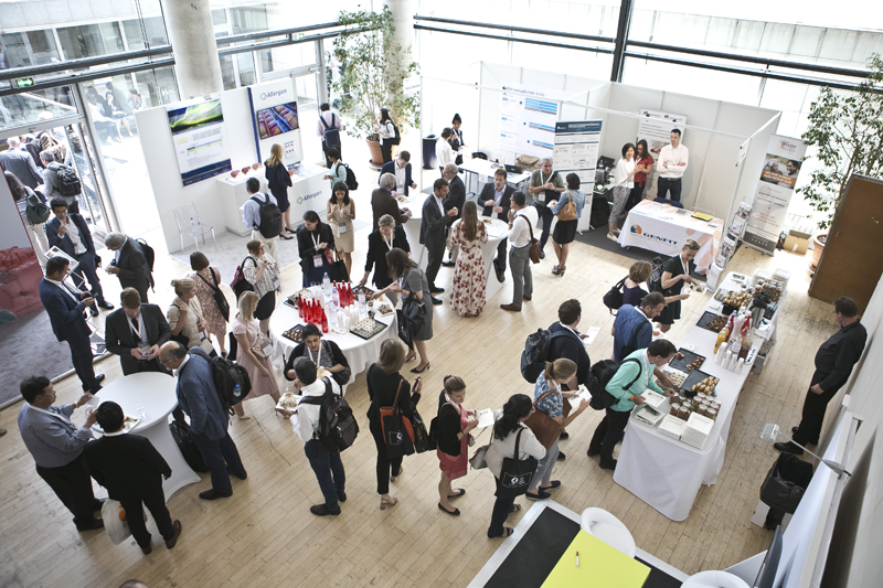 Photo of peoples during a break at Paris MASH Meeting